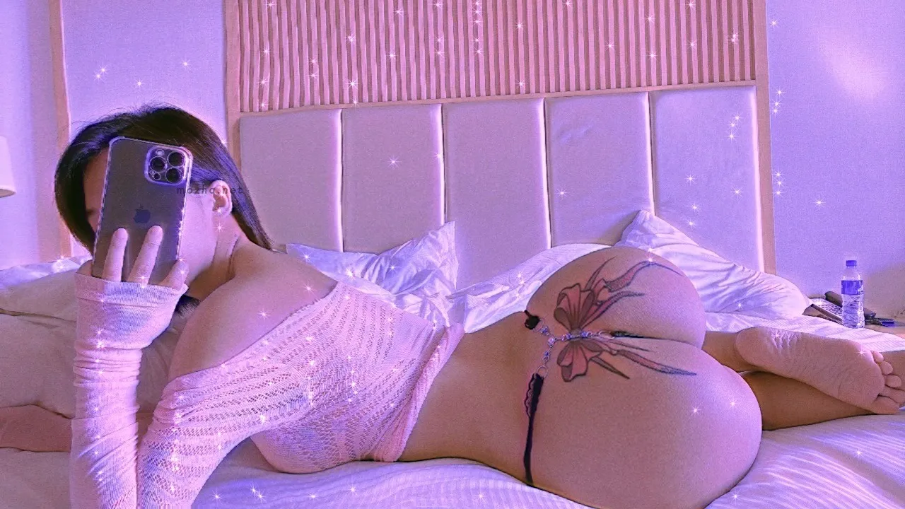 张老师 – 梦幻自拍【14P】